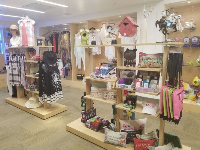 Muir galleria gift shop 5